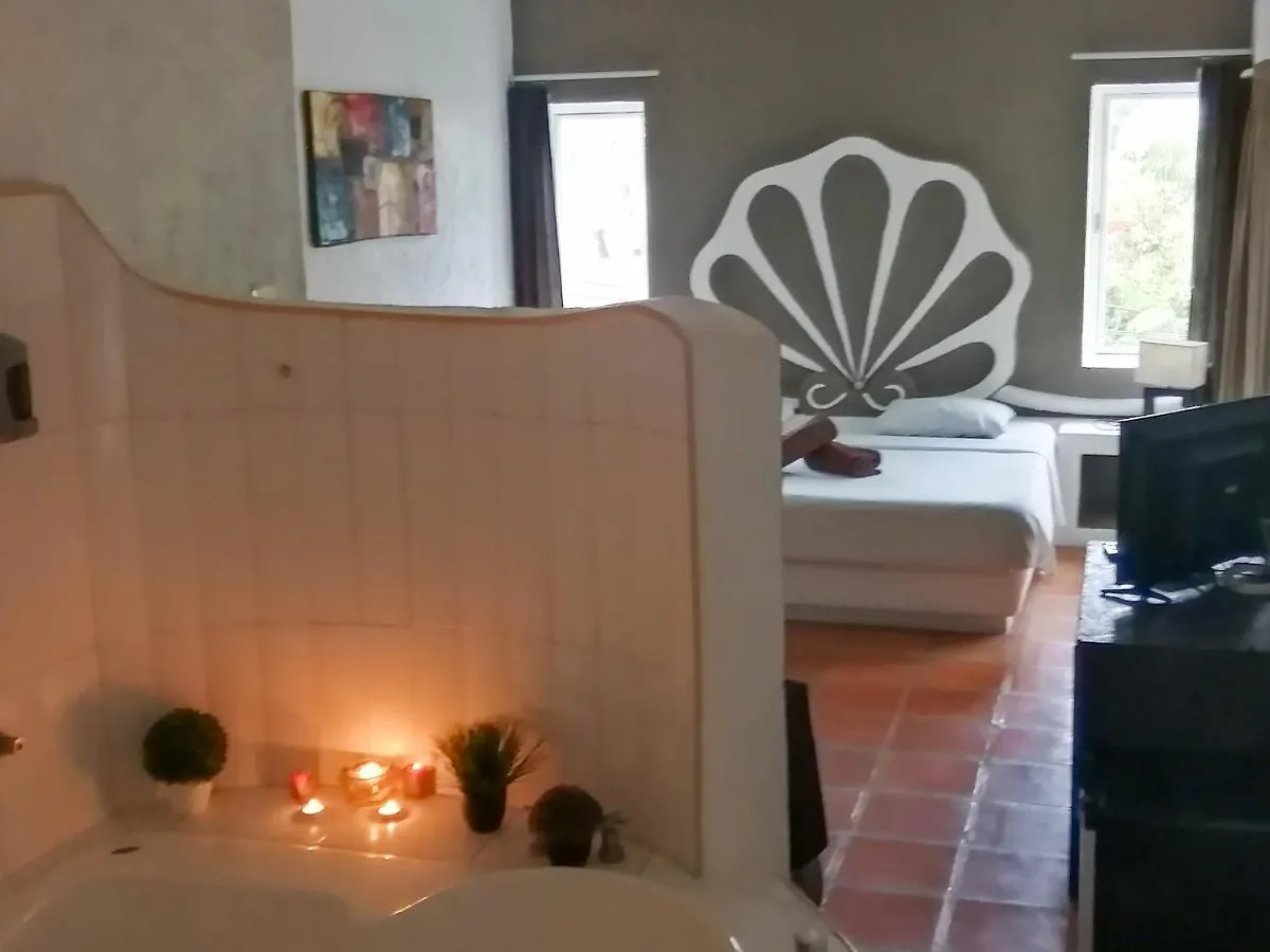 Embarcadero Maya B&B Playa del Carmen Bed & Breakfast